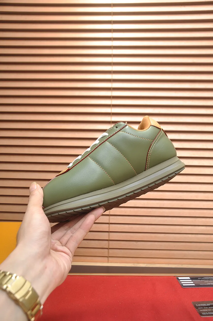 Men's men's shoes 💰700💶[LOUIS VUITTON] new original order 🍀LV Louis Vuitton * - top version of LV classic trendy shoes! Made of imported original fabrics, mesh lining, and original wear-resistant rubber foam outsole! High quality products! Size (female 35-40)